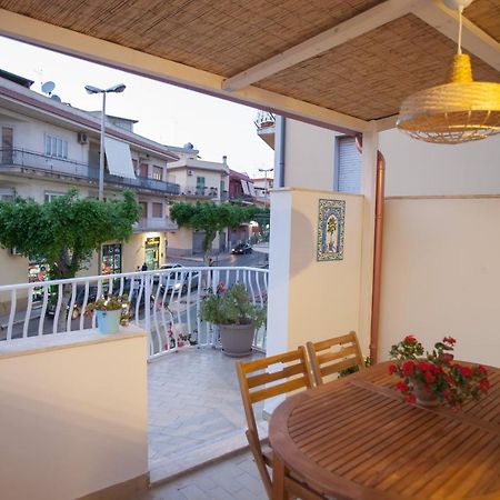 Case Degli Avi, Camere Nel Borgo Marinaro Pozzallo Kültér fotó